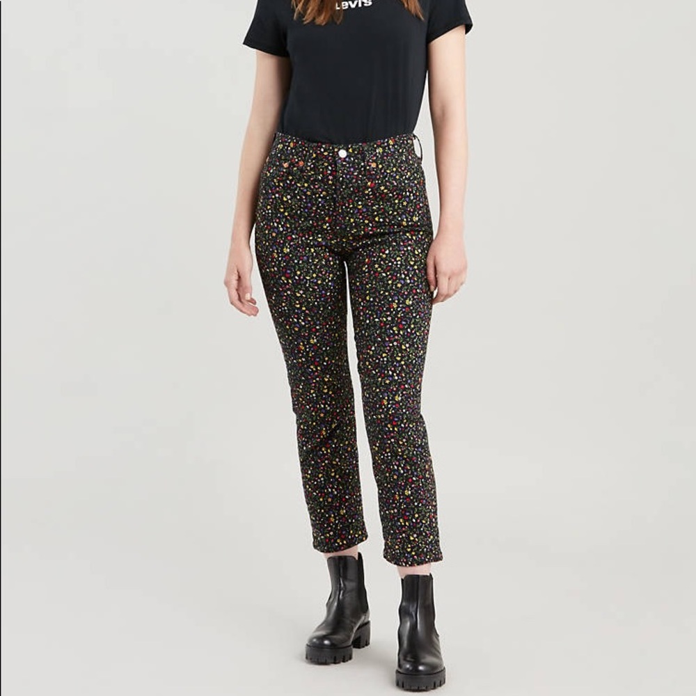 NWOT LEVIS Women’s Wedge Straight Floral Print Jeans